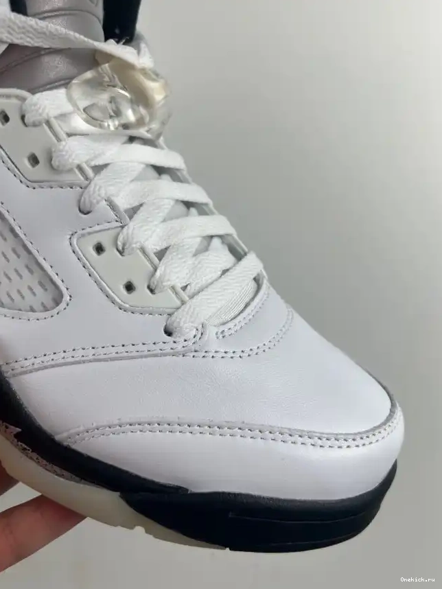 One Kick BLACK' DD0587-110 'WHITE JORDAN RETRO AIR 5 0626